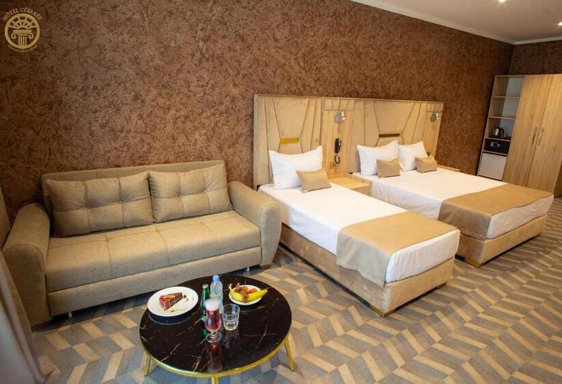 سوییت سوپریور, Hôtel Césarée