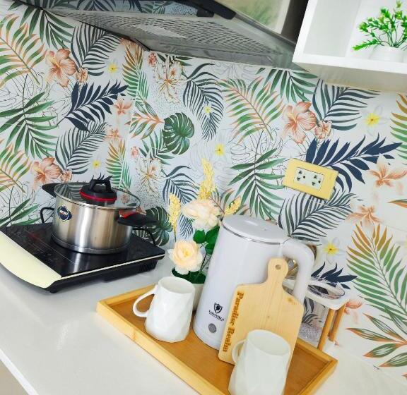 스위트 도시 전망, Paradise Realm Condotel