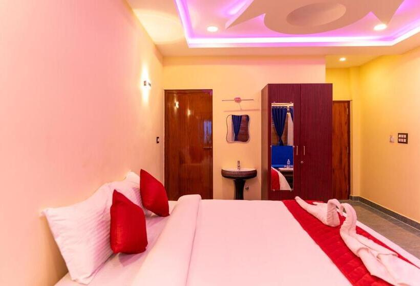 سوییت اجرایی, Auro Beach Resort