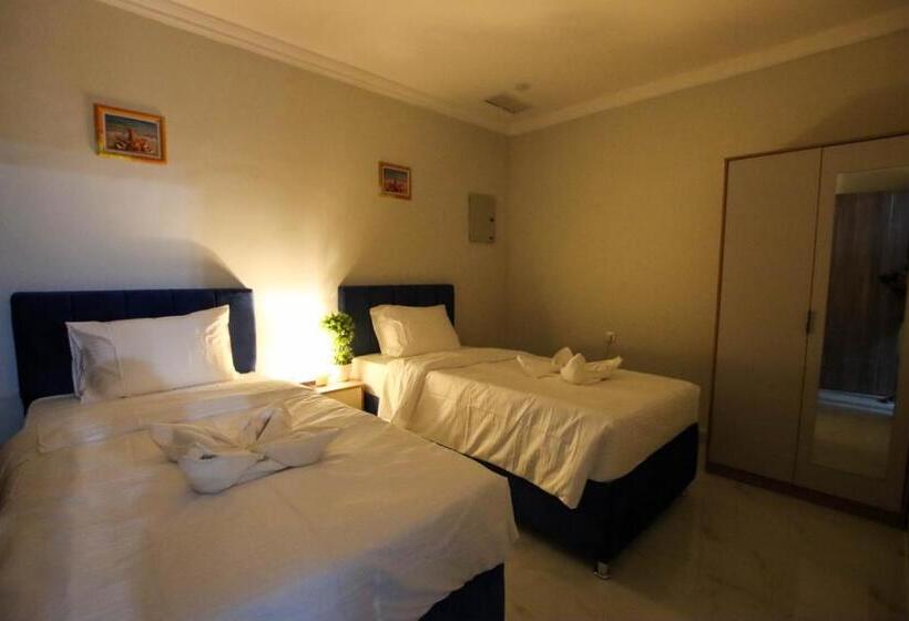 Апартаменты Deluxe 3 Спальни, Star Night Apartments