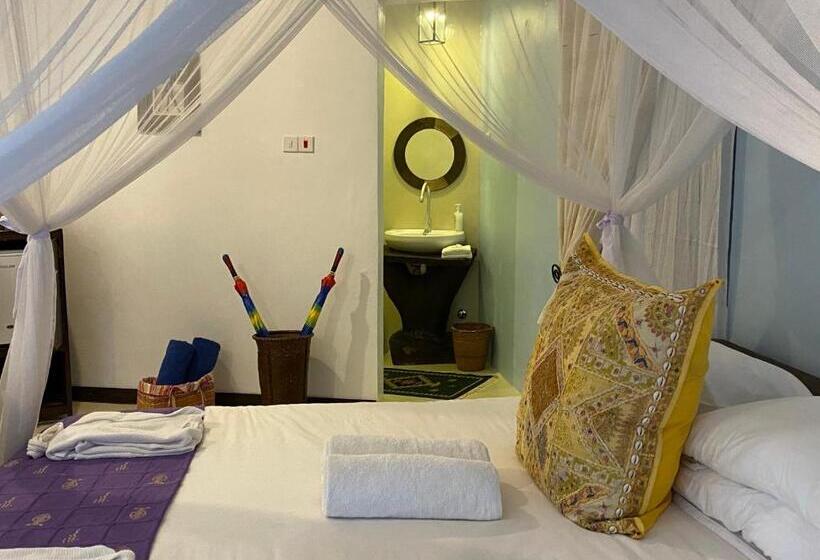 Номер Стандарт, Jafferji Beach Retreat