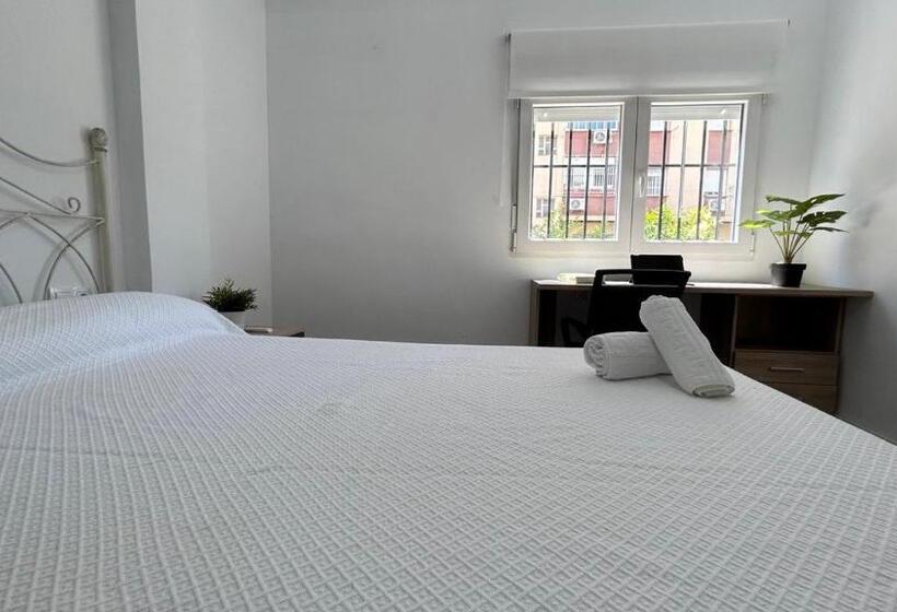 اتاق استاندارد, Piso Compartido Delyrent Acosta