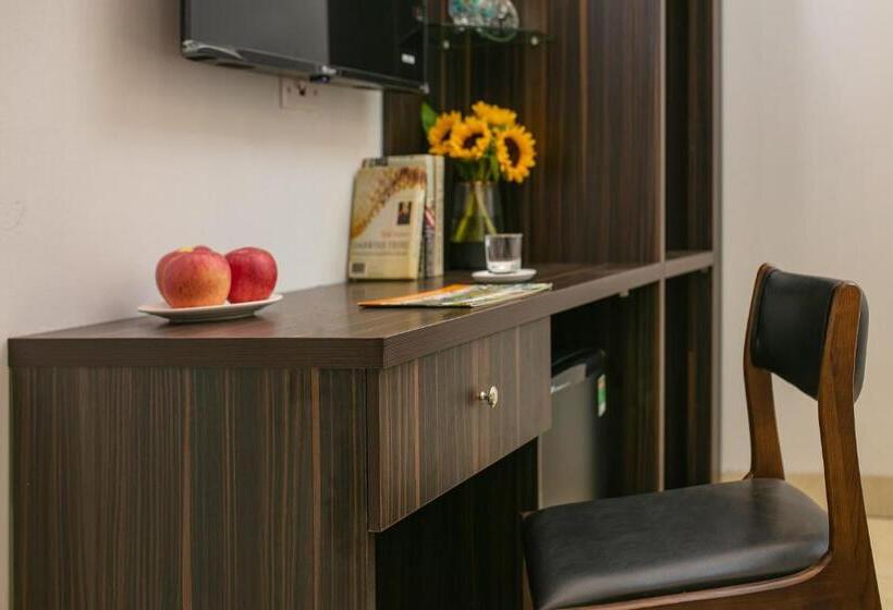 اتاق استاندارد یک نفره, Hanoi Airport Inn & Suites
