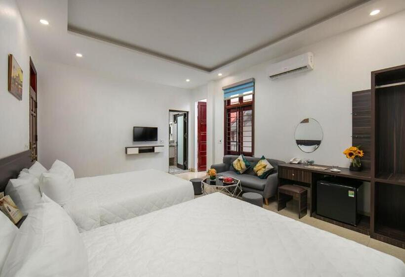 اتاق لوکس با بالکن, Hanoi Airport Inn & Suites