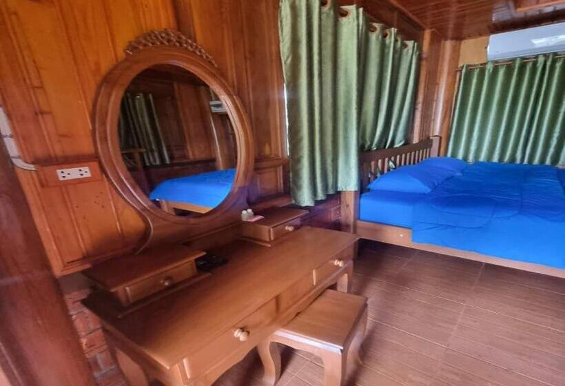 디럭스 룸, Metathsana Resort