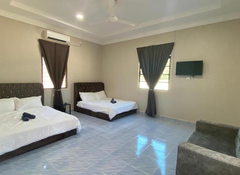 Семейный Номер, Sasuka Chalet Pantai Pandak