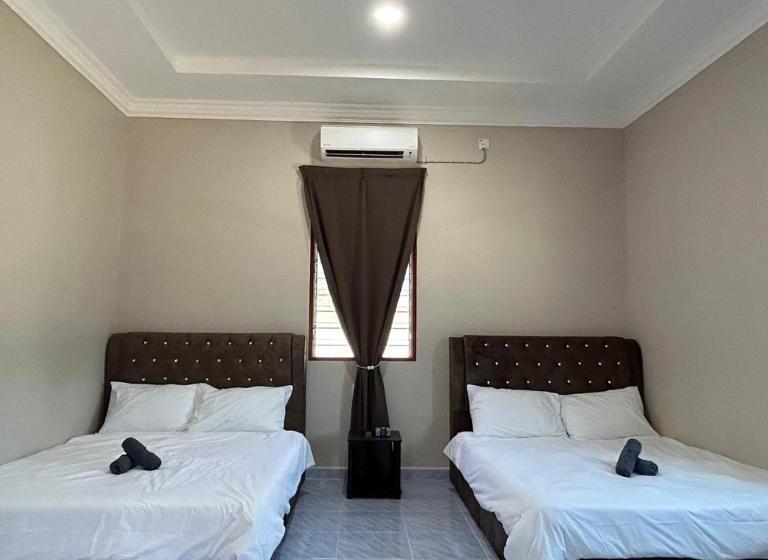 Семейный Номер, Sasuka Chalet Pantai Pandak