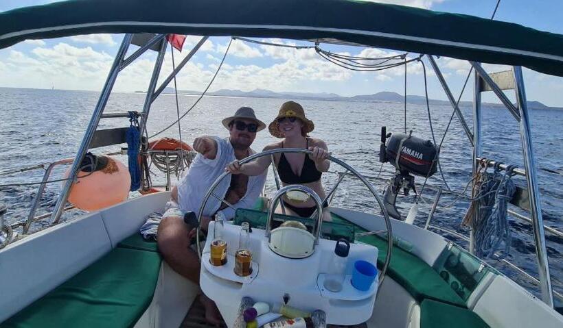 ルームシェアのワンベッド, Corralejo Coliving By Amazzzing Travel
