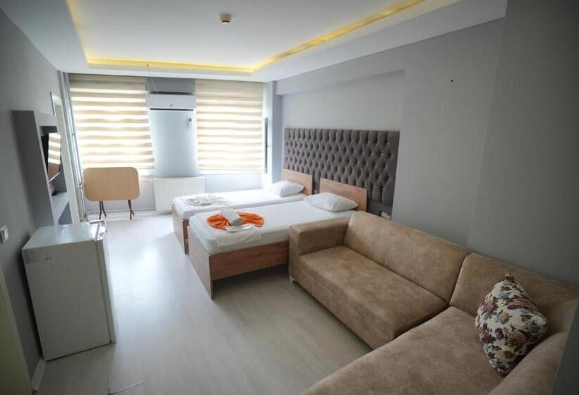 اتاق خانوادگی, Amazon Suit Otel