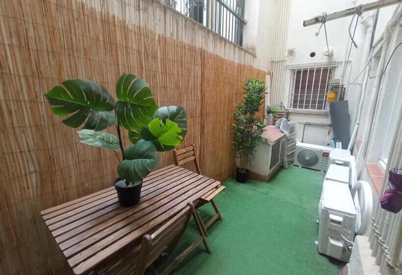 Номер Стандарт Совместная Ванная, Private Rooms On Tamarit Street