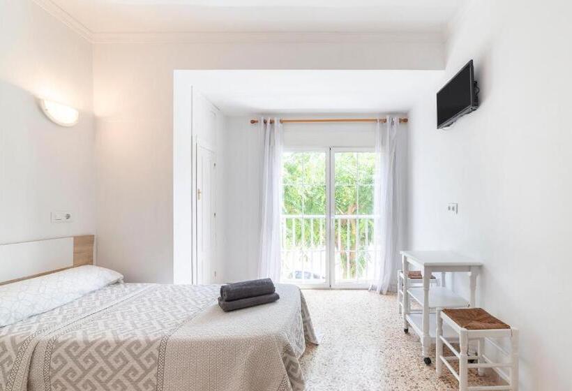 اتاق سوپریور, Hostal Moya