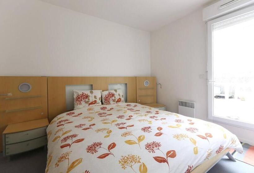 Номер Стандарт, Private Room With Terrace In Shared House