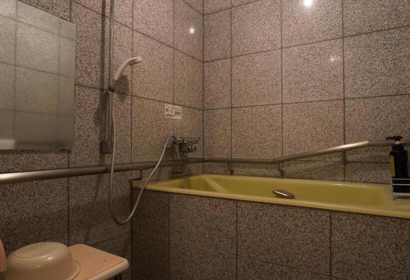 Четырехместный Номер Deluxe, ホテルベイグランド国東