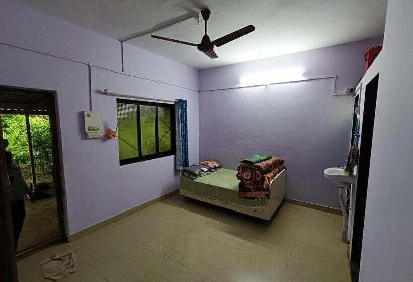 Номер Deluxe, Datta Srushti Cottage Alibaug
