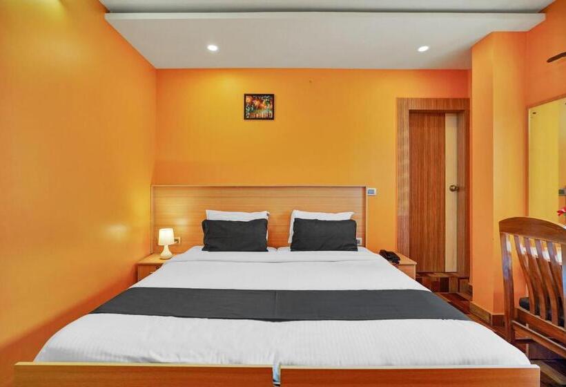 三人经典房间, Super Collection O Kushal Nagar Near Ksrtc Bus Stand Formerly Rr Residency