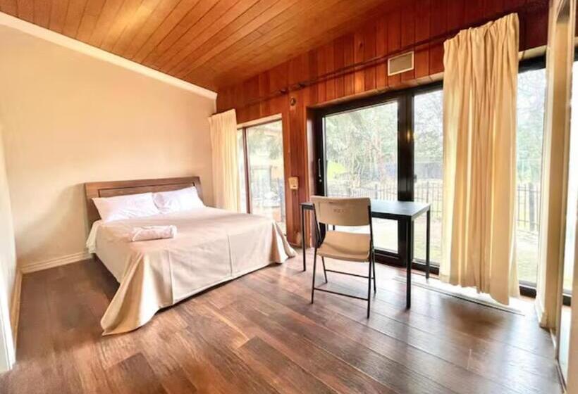 Номер Economy, Vihome 368  Quiet House Near Bayview Village And Subway