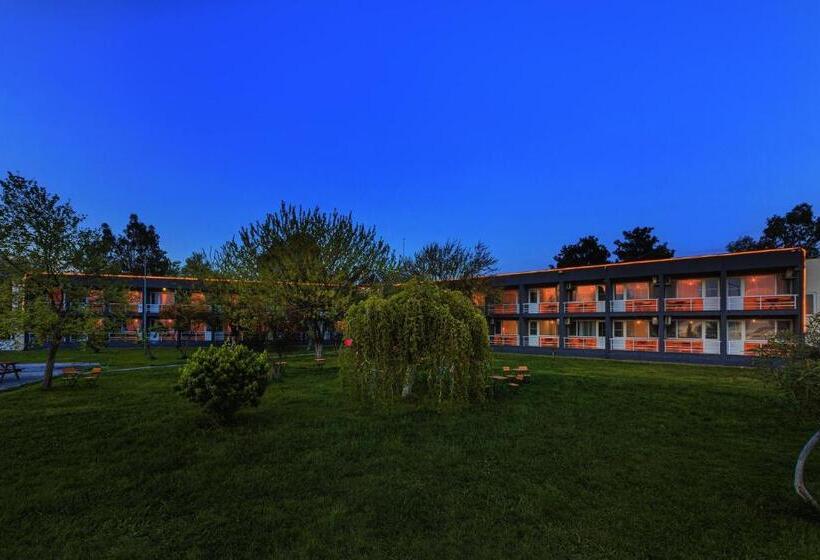 اتاق استاندارد سه نفره, Ki̇raz Beach Otel