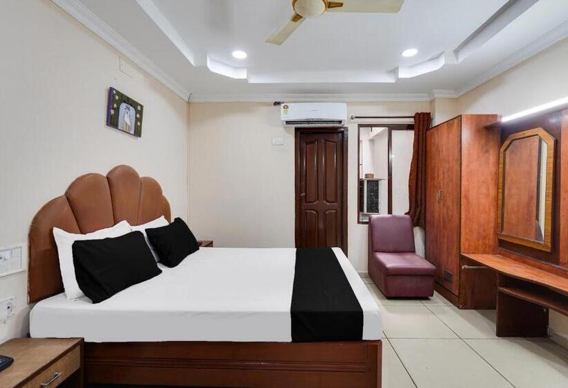 Номер Стандарт, Super Hotel O Park Town Near Nehru Stadium