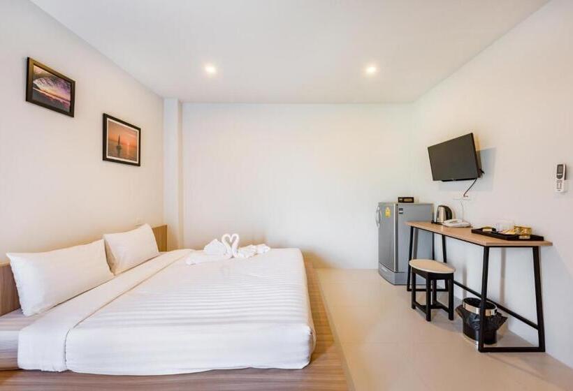 Номер Superior, Phuket Marine Poshtel   Sha Plus
