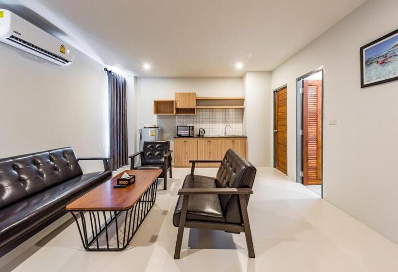 Трехместный Номер Deluxe, Phuket Marine Poshtel   Sha Plus