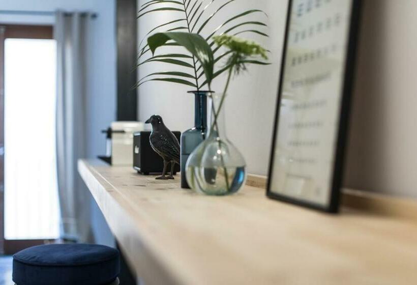 جناح مزود بتراس, Bubusuites