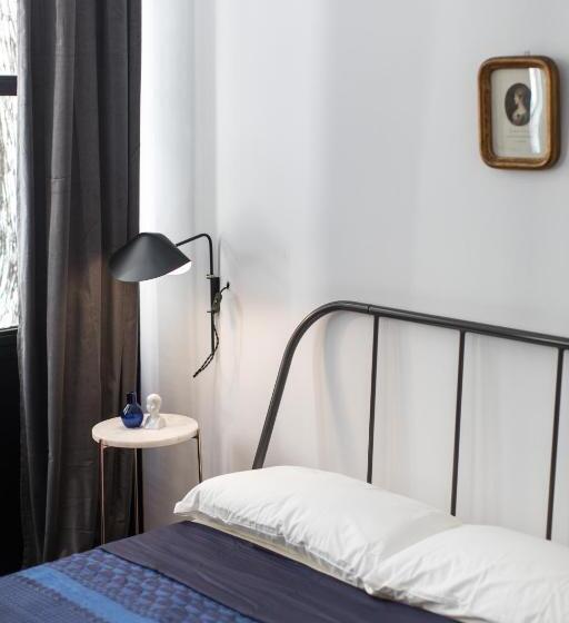 جناح مزوَّد بشرفة, Bubusuites