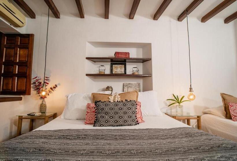 غرفة كلاسيكية ثلاثية, Boutique Al Alma