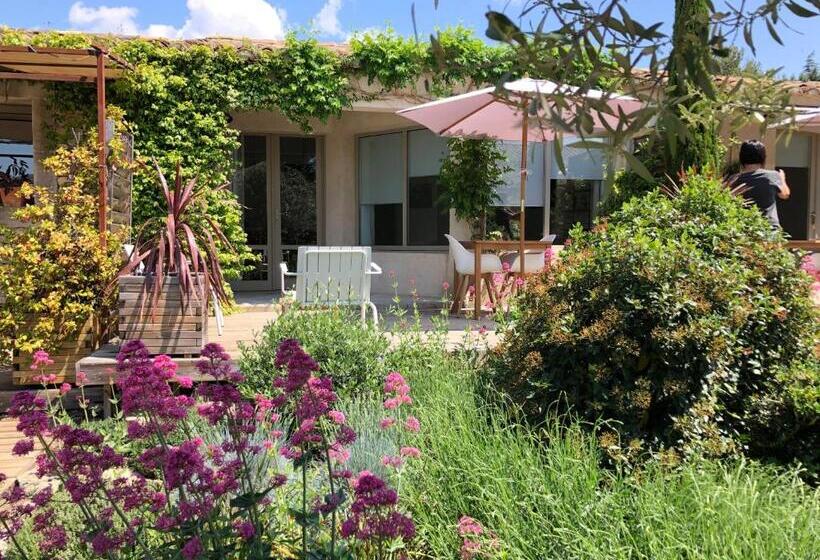 Номер Стандарт Вид на Бассейн, Villa Cabrida