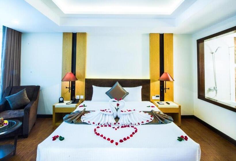 اتاق دلوکس با تخت کینگ و چشم‌انداز شهر, Muong Thanh Luxury Da Nang