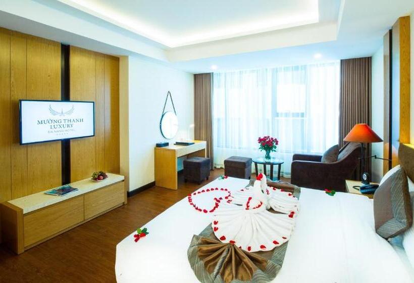 اتاق دلوکس با تخت کینگ و چشم‌انداز شهر, Muong Thanh Luxury Da Nang