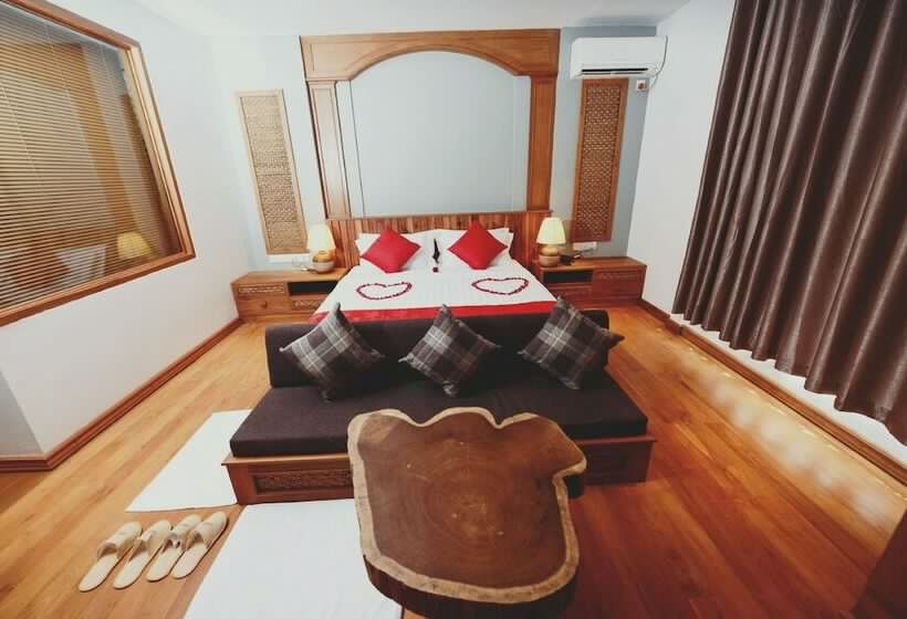 اتاق سوپریور, Thipaw