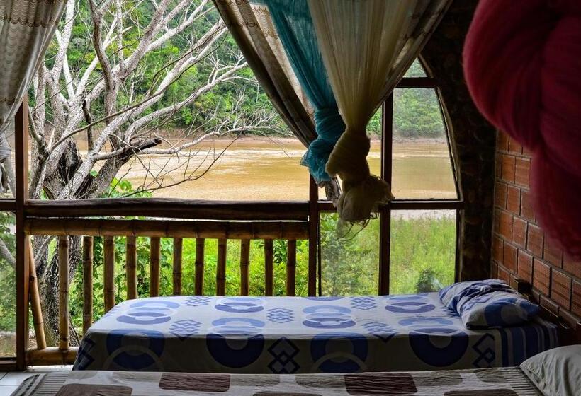 تختخواب در اتاق مشترک, Lobo Hostel   Rurrenabaque