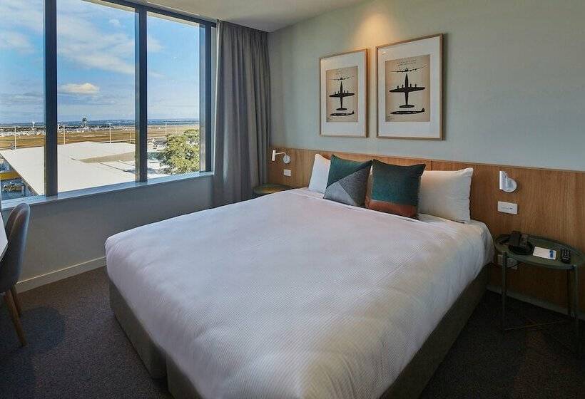 带大床的标准工作室, Mantra Hotel At Sydney Airport