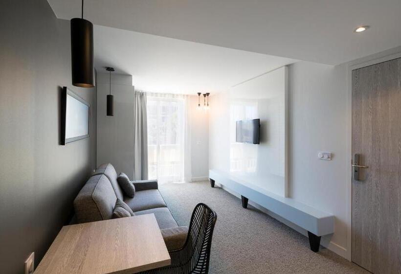 가든 전망 스위트, Logis Hôtel Les Pins   Opéralia