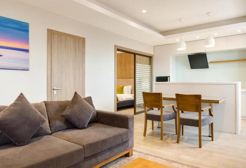 سوئیت با تخت بزرگ, Wyndham Garden Astana