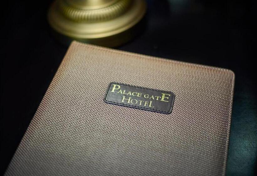 ロイヤルルーム, Palace Gate Hotel & Resort By Ehm