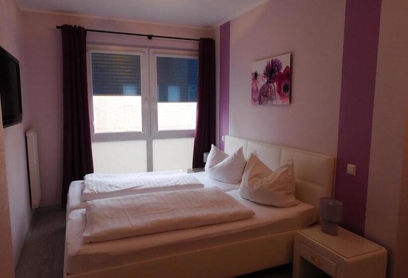 Полулюкс с Балконом, Suite Hotel Villa Erika