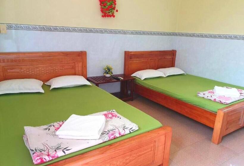 اتاق استاندارد چهار تخته, Thuy Hang Motel