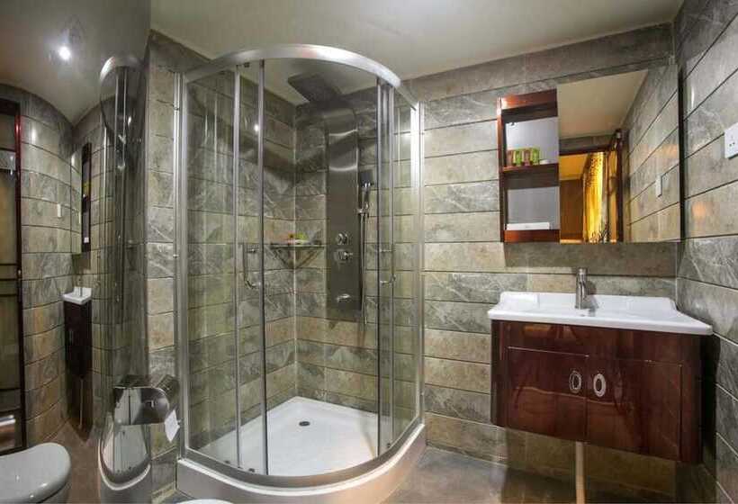 سوییت خانوادگی, Noorjahan Grand
