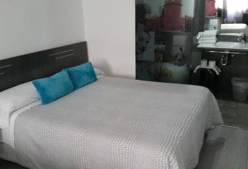 اتاق استاندارد یک نفره, Bed&breakfast 10 Girona