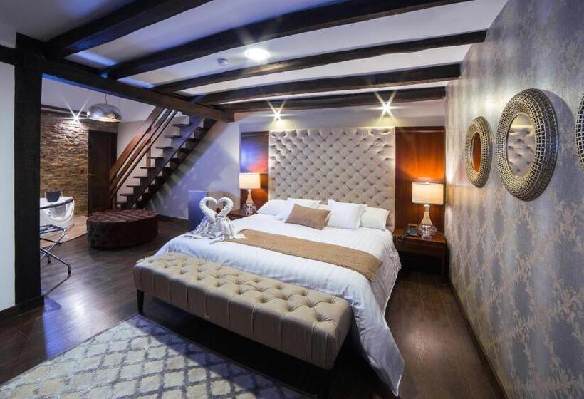 Люкс Повышенной Комфортности, Felicia Hotel & Suites