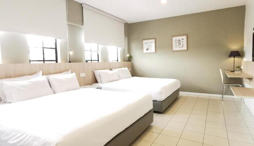 Семейный Номер Deluxe, Country Inn