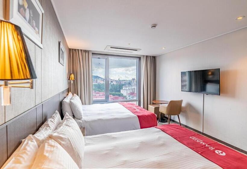 디럭스 룸, Ramada By Wyndham Jeju City Hall