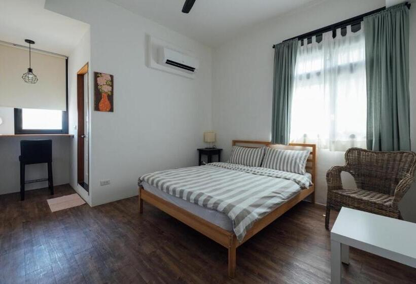 اتاق استاندارد, 5963 Turn Right B&b