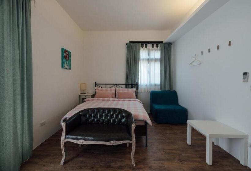 اتاق استاندارد, 5963 Turn Right B&b
