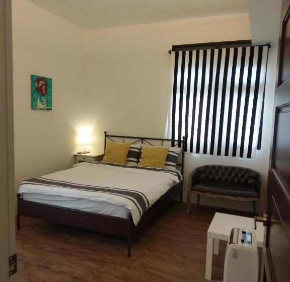 اتاق استاندارد, 5963 Turn Right B&b