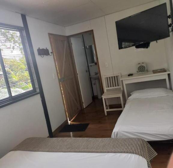 Семейный Номер, Star Center Hotel Boutique, Centro De Entrenamiento Deportivo Y Conveniencias A Dos Pasos Del Aeropu