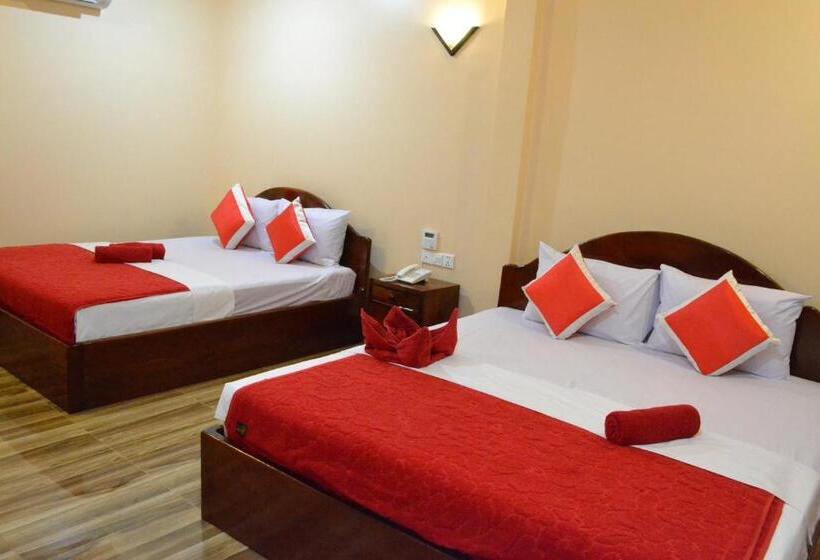 غرفة عائلية, Capital Battambang