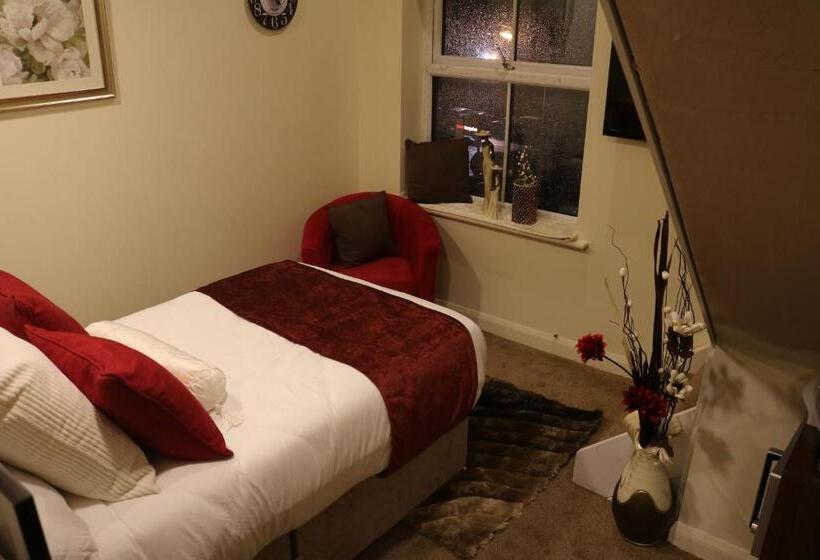 Номер Стандарт, Trivelles Seaforth