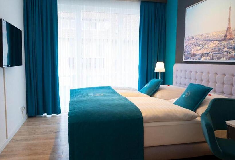 Номер Superior с Балконом, Friends Hotel Bad Salzuflen